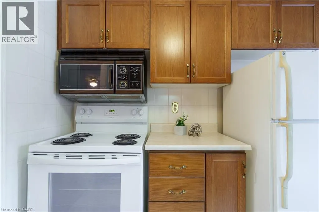 416 LIMERIDGE Road Unit# 213, #213