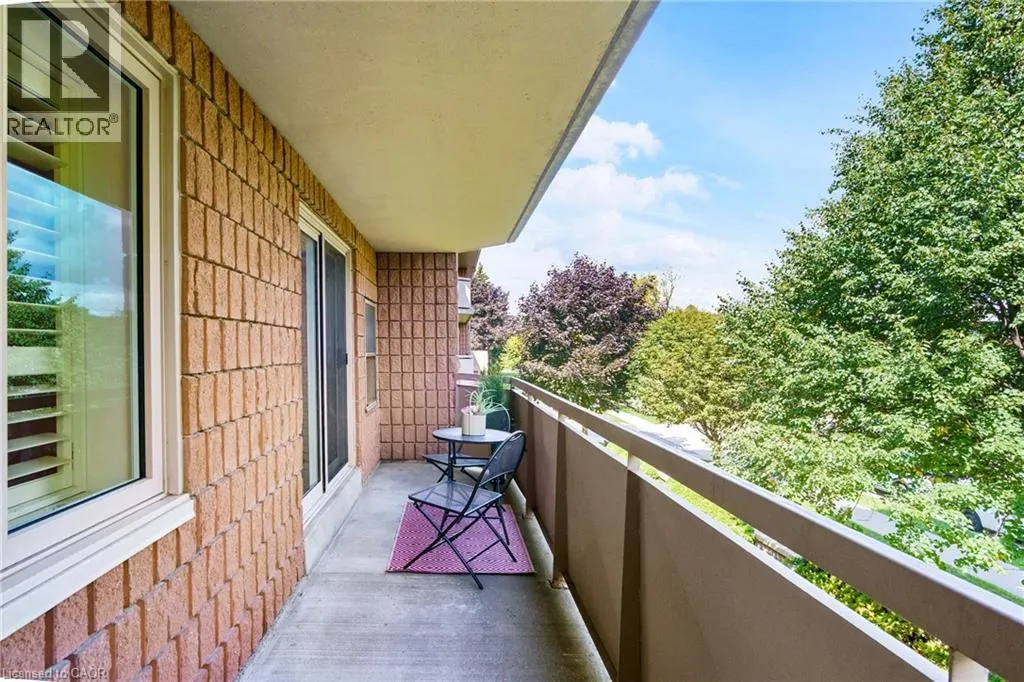 416 LIMERIDGE Road Unit# 213, #213