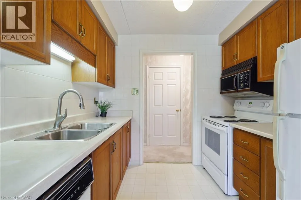 416 LIMERIDGE Road Unit# 213, #213
