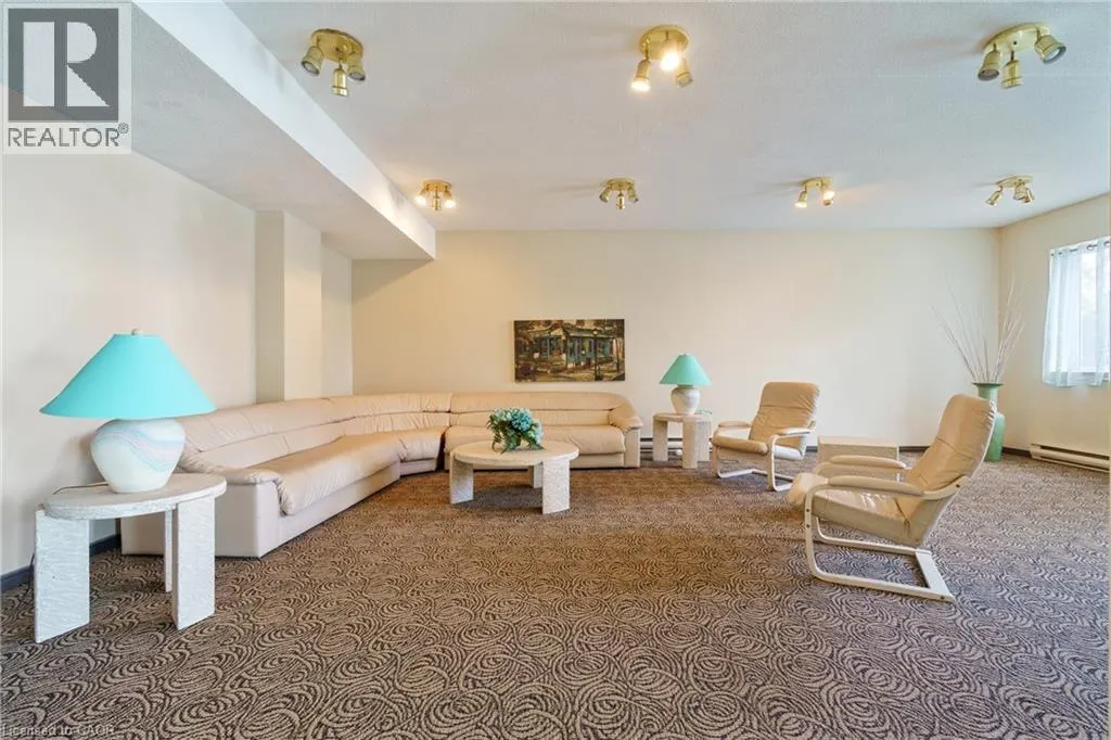 416 LIMERIDGE Road Unit# 213, #213
