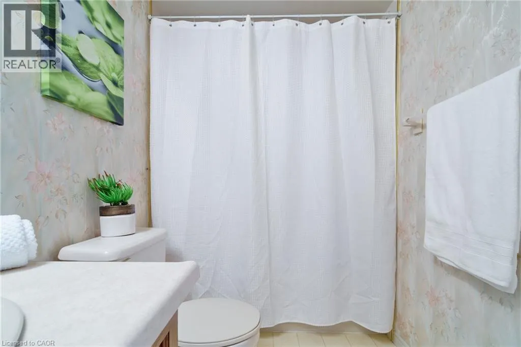 416 LIMERIDGE Road Unit# 213, #213