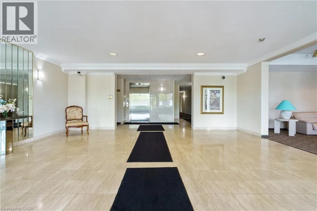 416 LIMERIDGE Road Unit# 213, #213