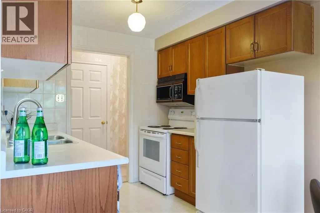 416 LIMERIDGE Road Unit# 213, #213