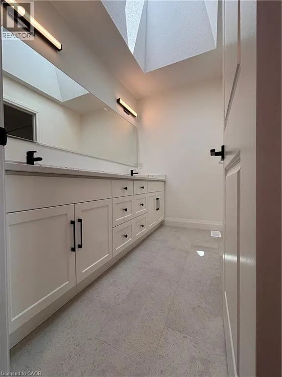 101 RIVERTRAIL Avenue Unit# Upper, #Upper