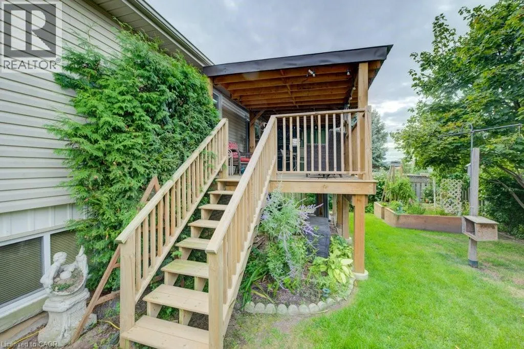 12 BRADBURY Crescent