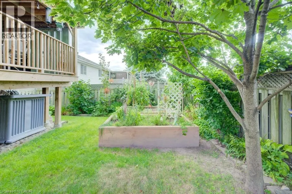 12 BRADBURY Crescent