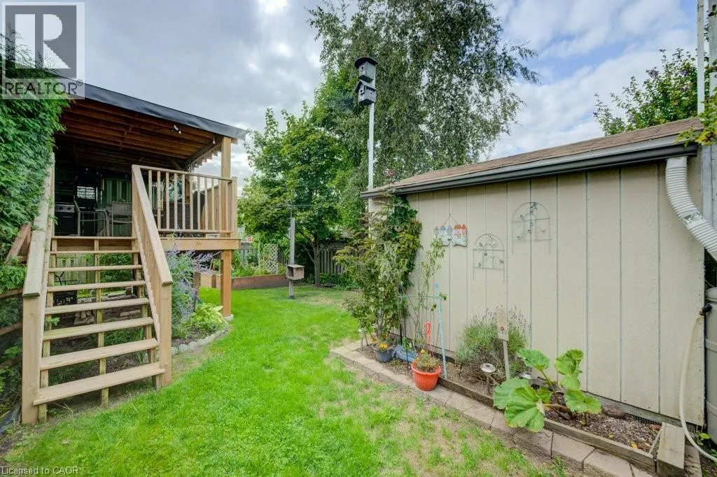 12 BRADBURY Crescent
