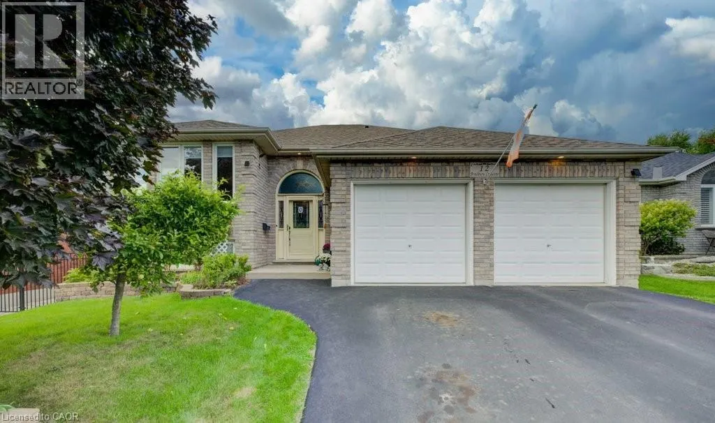 12 BRADBURY Crescent