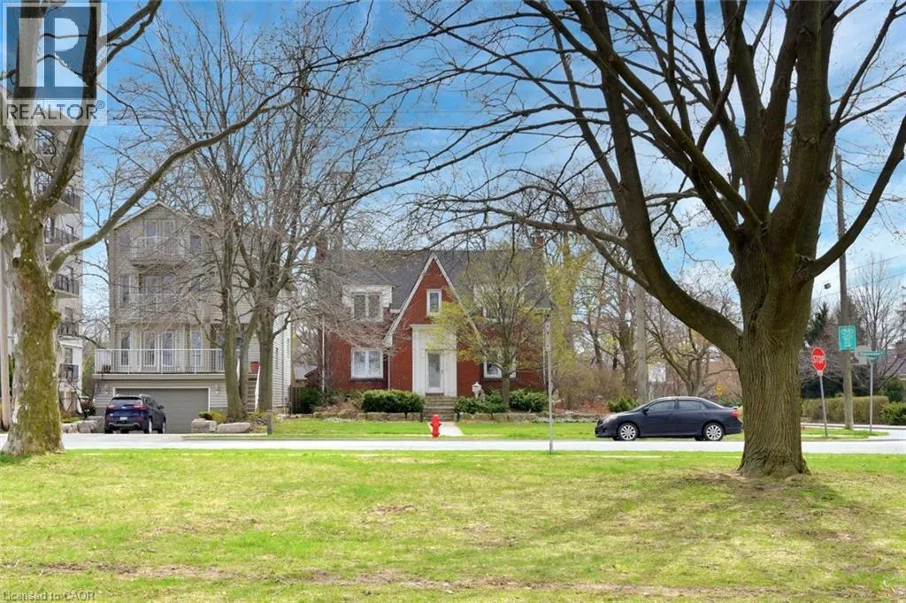 200 CONCESSION Street