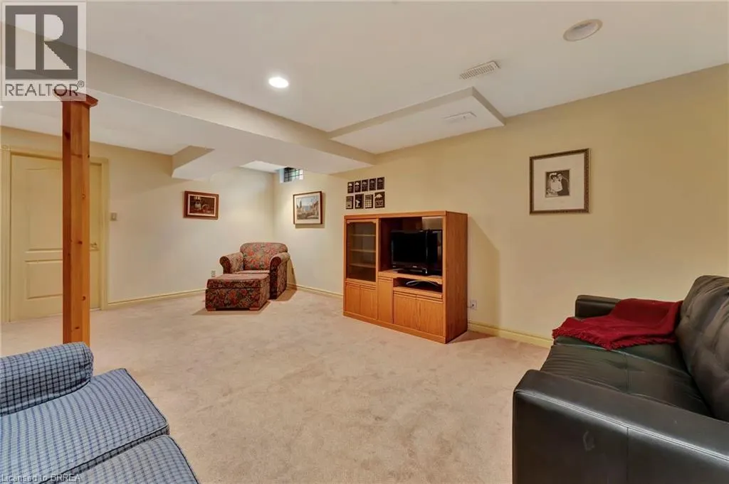 71 BEASLEY Crescent Unit# 7, #7
