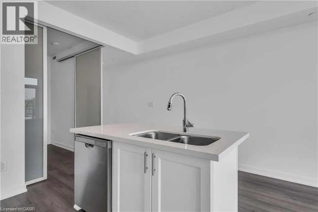 470 DUNDAS Street E Unit# 220, #220