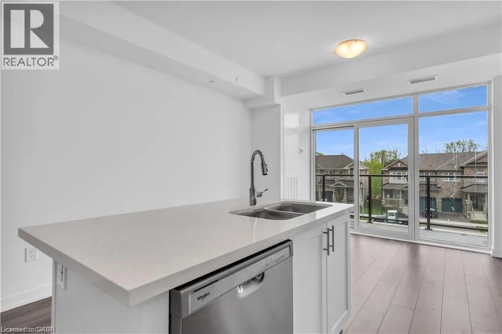 470 DUNDAS Street E Unit# 220, #220