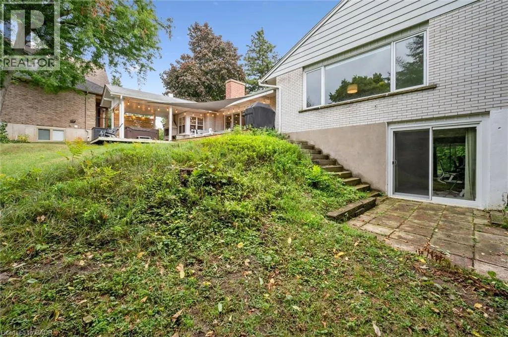 120 RIVERBANK Drive