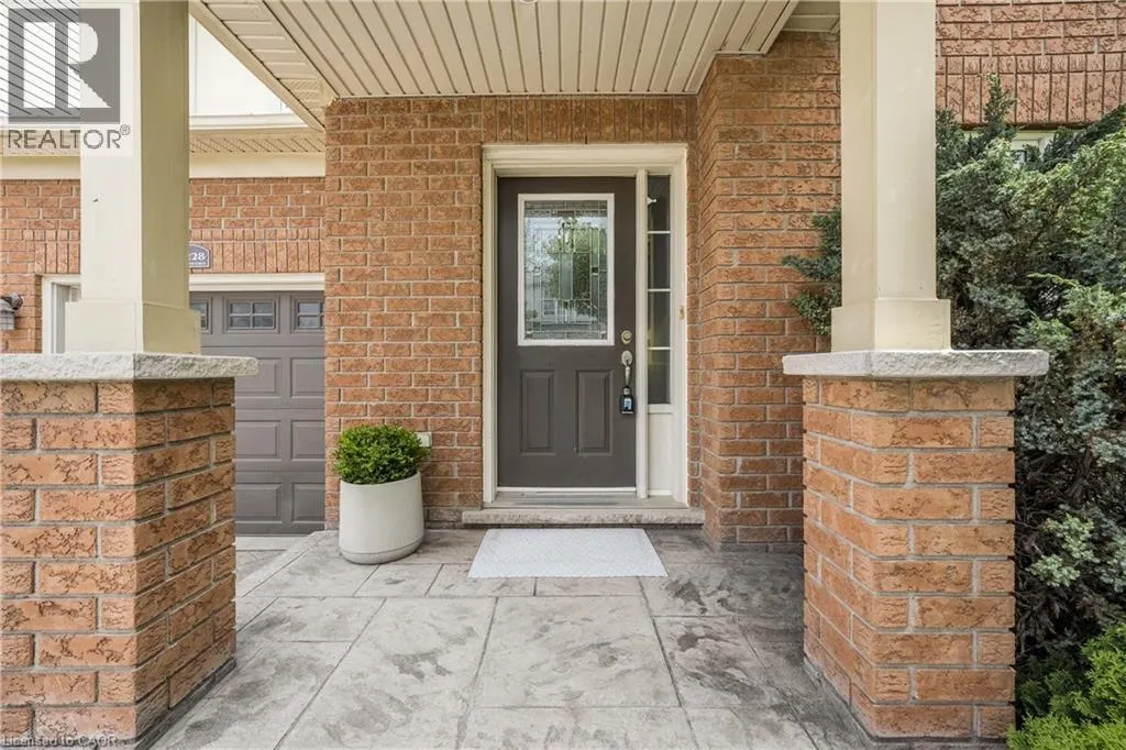 5228 GARLAND Crescent