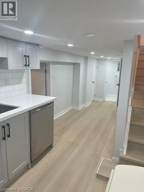 133 FENNELL Avenue E Unit# LOWER, #LOWER