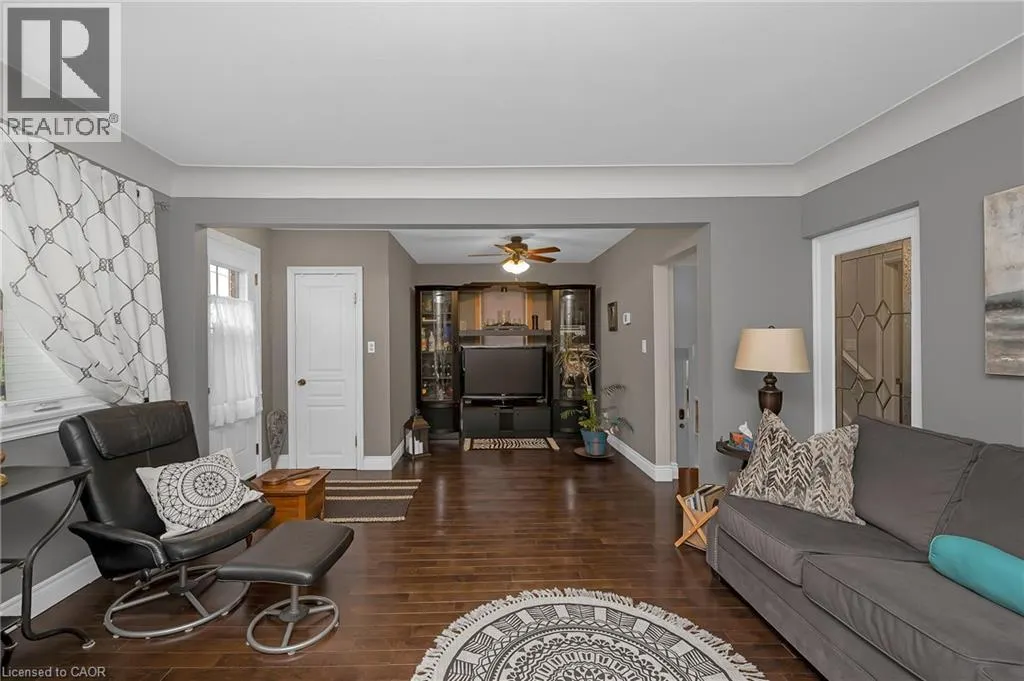 2 CHERRY Avenue