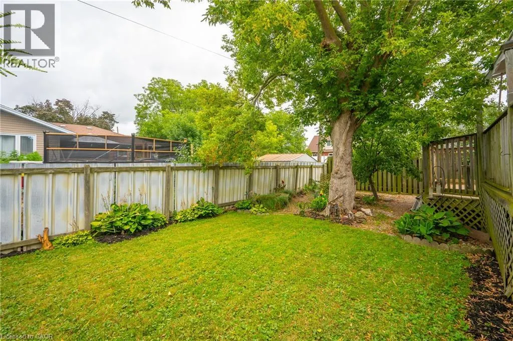 2 CHERRY Avenue