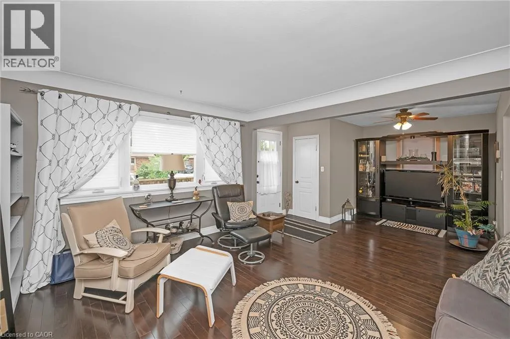 2 CHERRY Avenue
