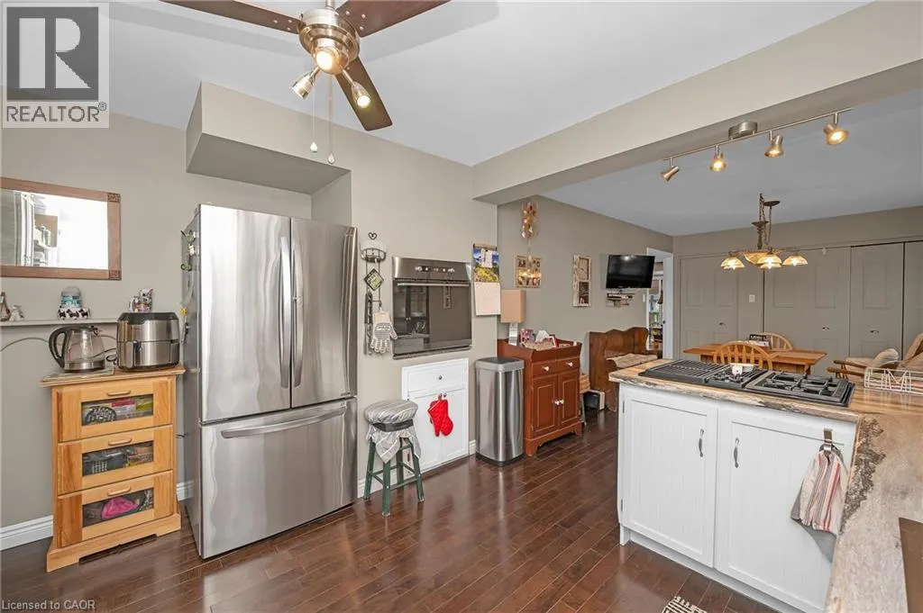 2 CHERRY Avenue