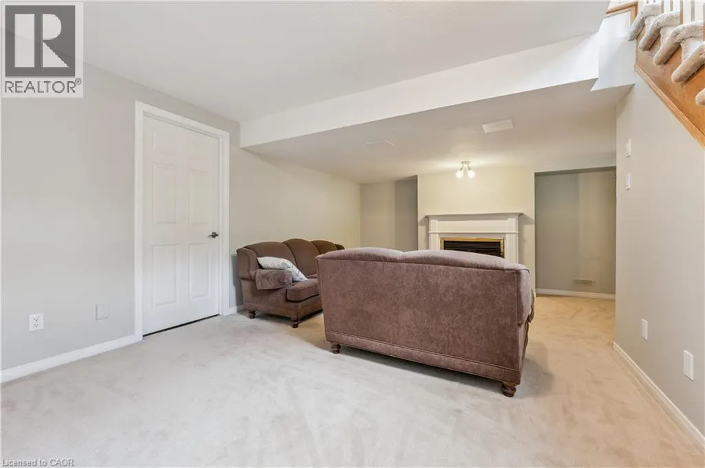 28 DOON MILLS Drive Unit# 9, #9