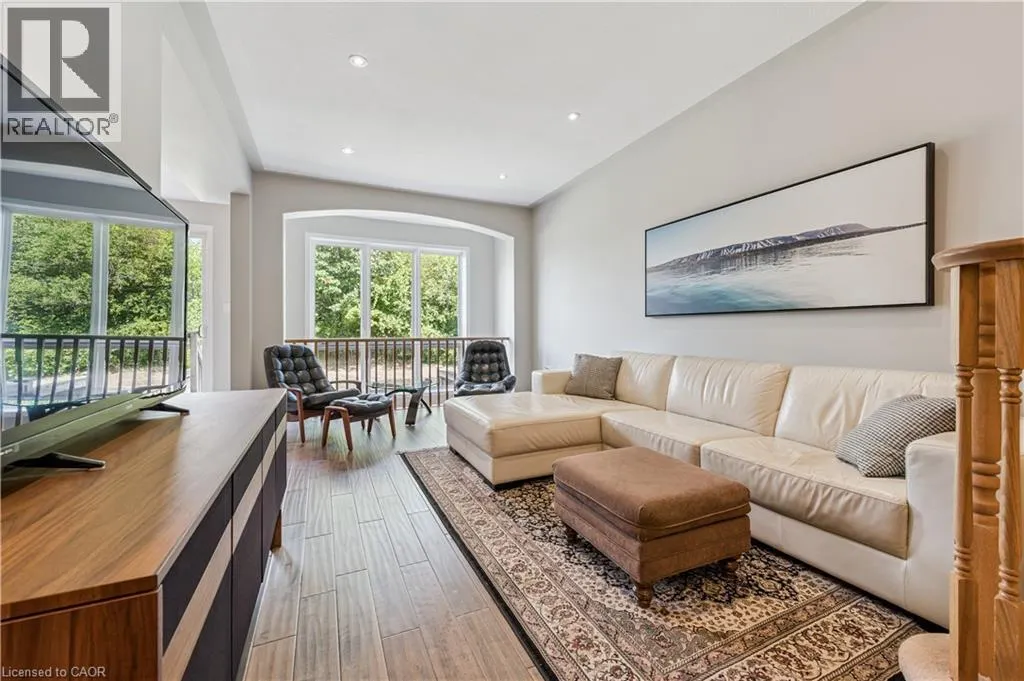 28 DOON MILLS Drive Unit# 9, #9