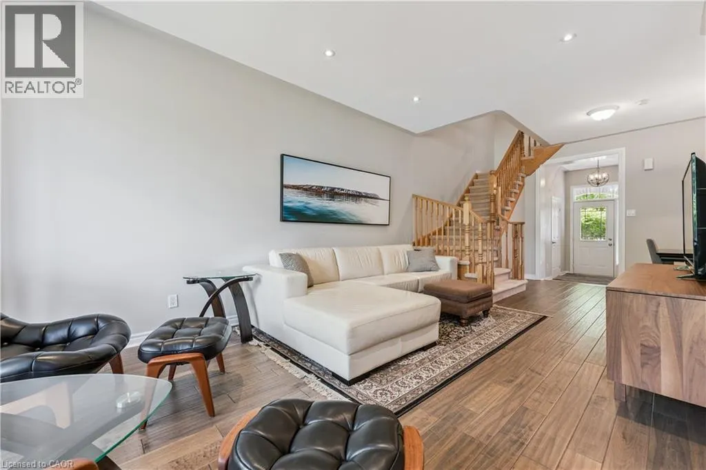28 DOON MILLS Drive Unit# 9, #9