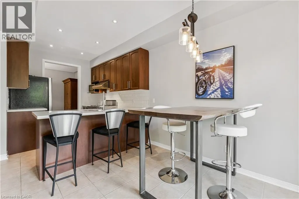 28 DOON MILLS Drive Unit# 9, #9