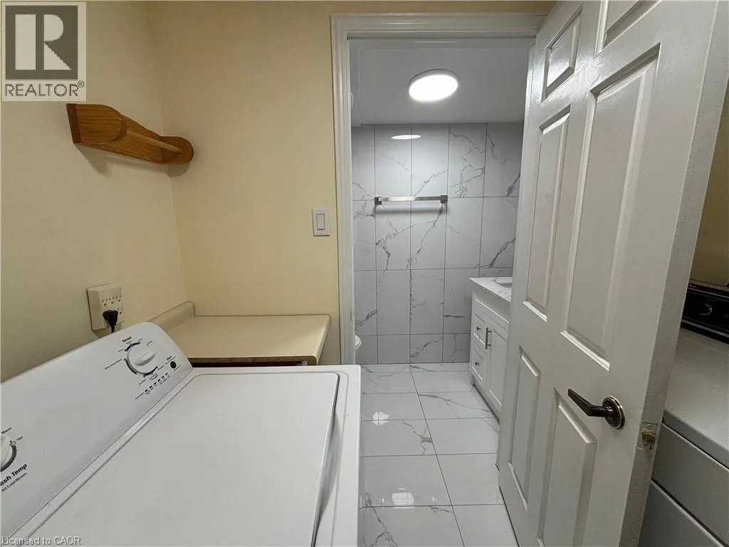 487 BEECHWOOD Drive Unit# 4, #4