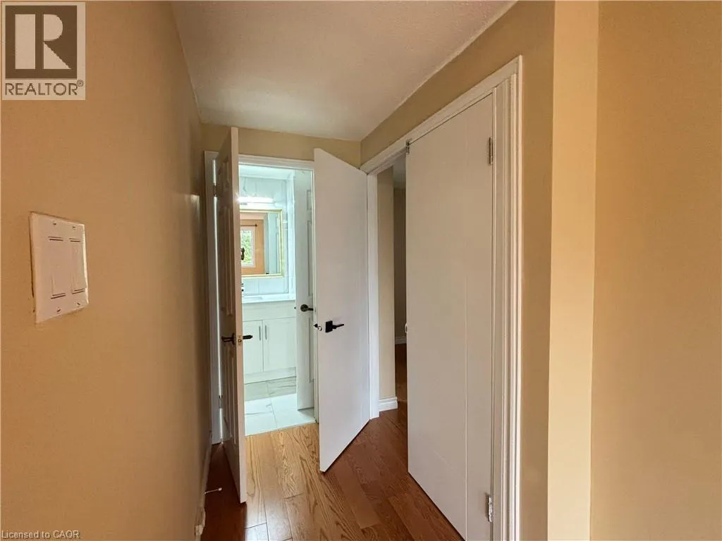 487 BEECHWOOD Drive Unit# 4, #4