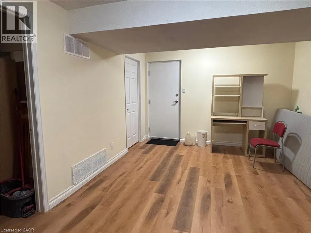 487 BEECHWOOD Drive Unit# 4, #4
