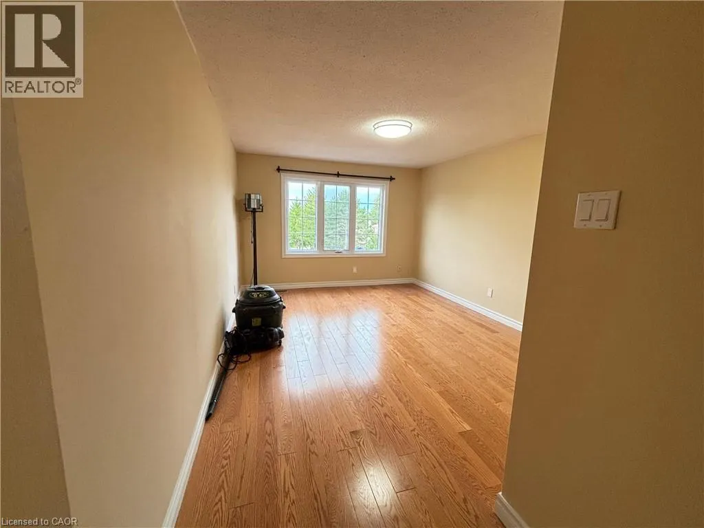 487 BEECHWOOD Drive Unit# 4, #4