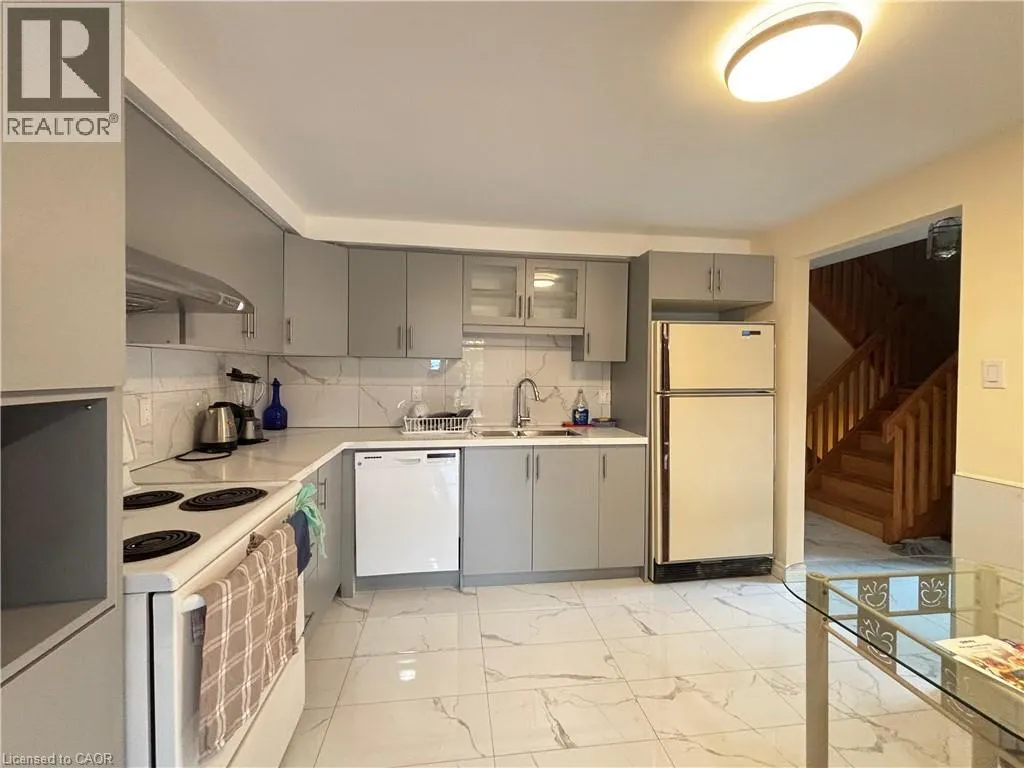 487 BEECHWOOD Drive Unit# 4, #4