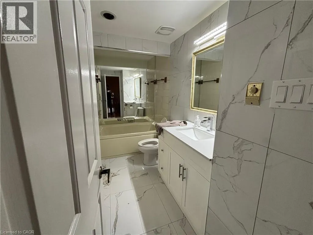 487 BEECHWOOD Drive Unit# 4, #4