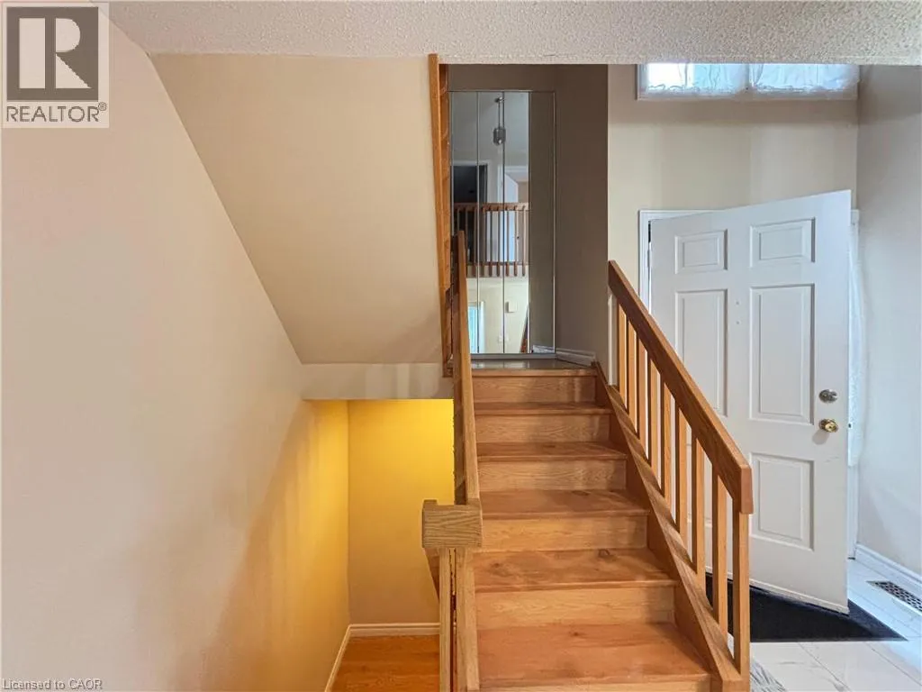 487 BEECHWOOD Drive Unit# 4, #4