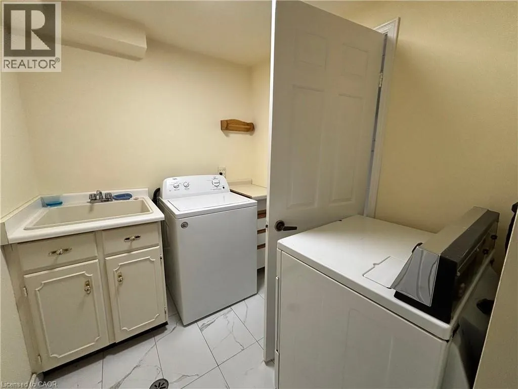 487 BEECHWOOD Drive Unit# 4, #4
