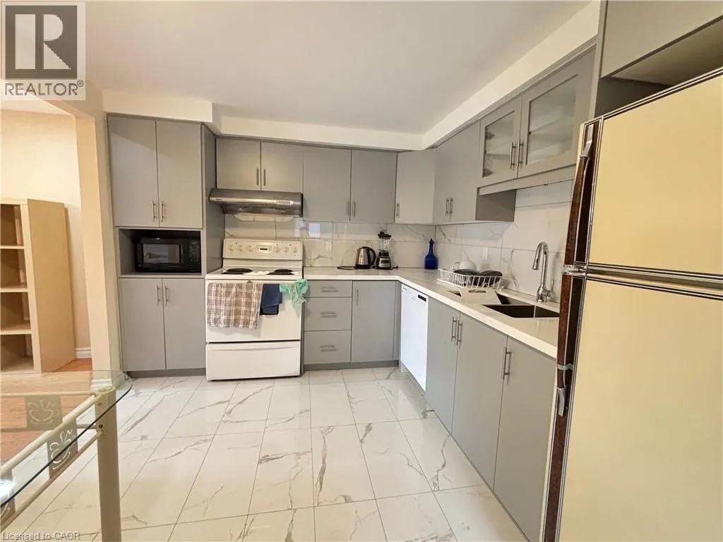 487 BEECHWOOD Drive Unit# 4, #4