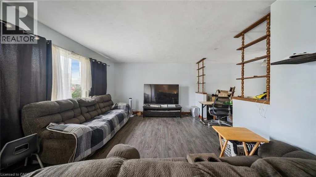 52 PARKER Drive