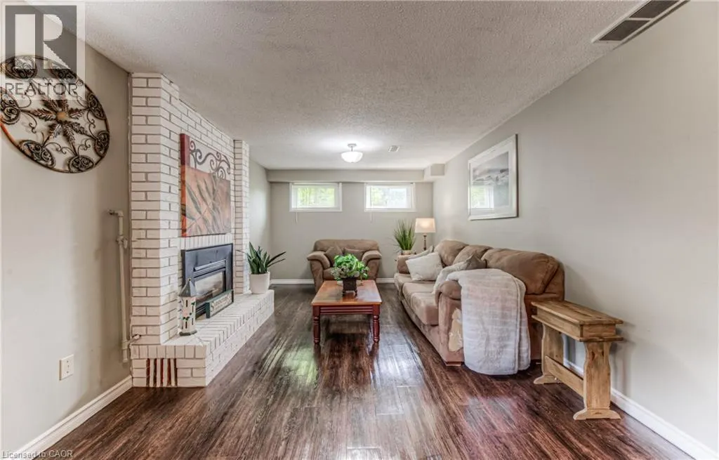 176A COGHILL Place Unit# A, #A