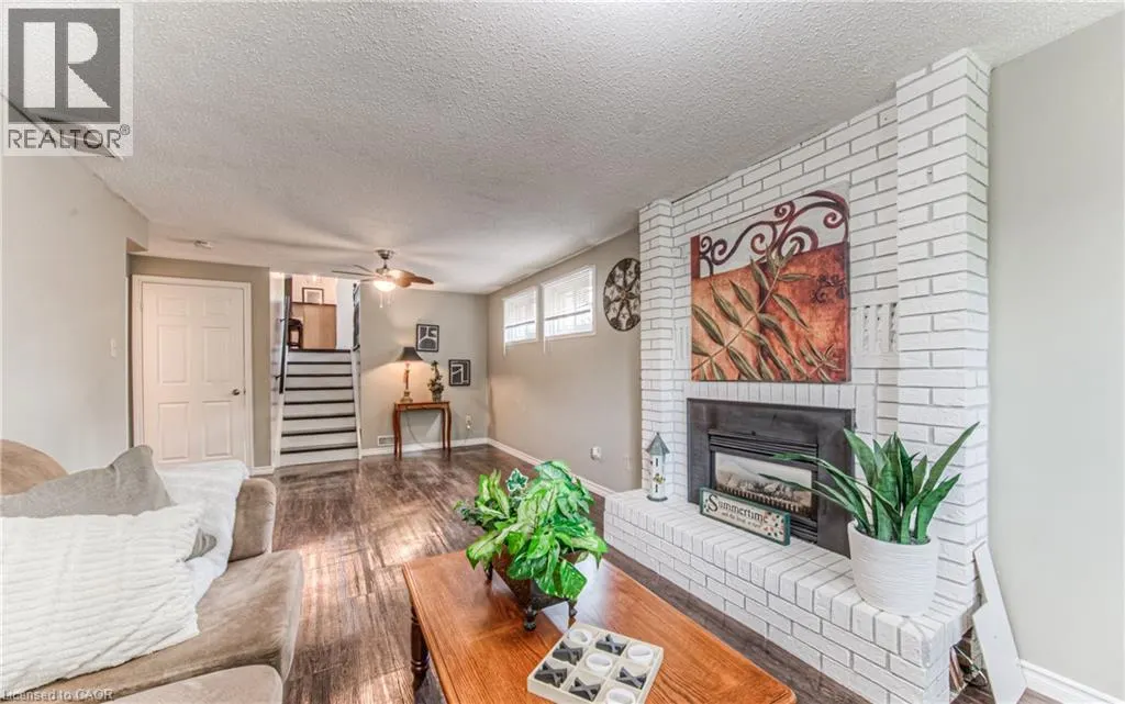 176A COGHILL Place Unit# A, #A