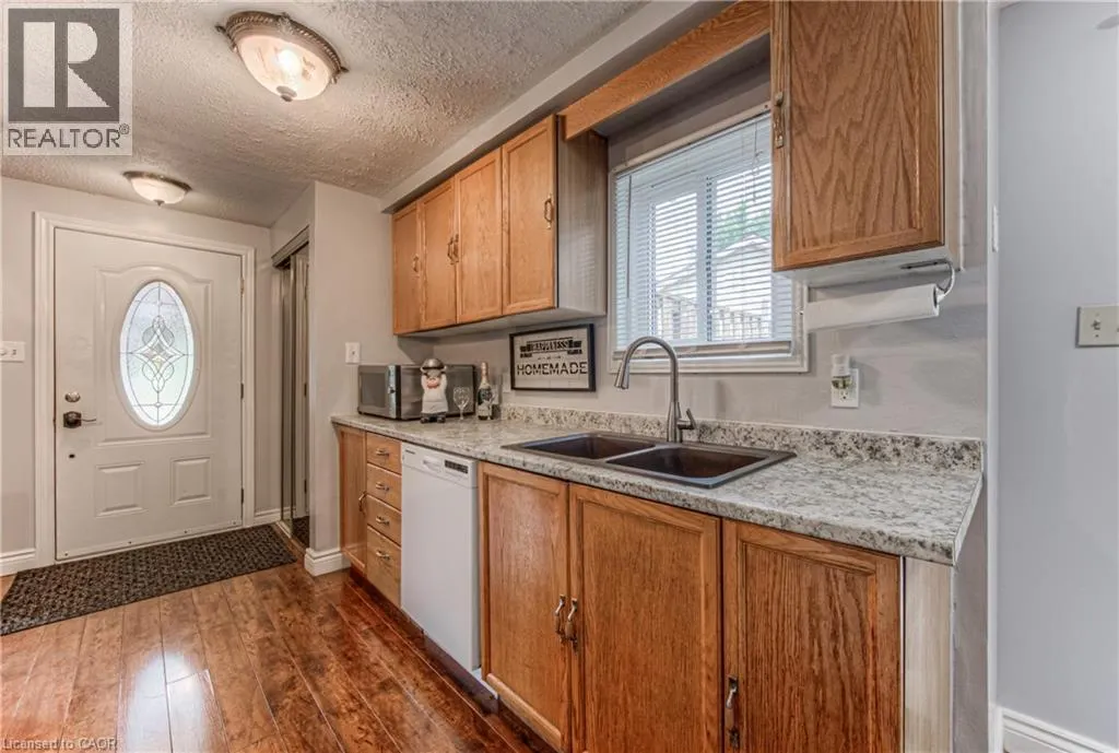 176A COGHILL Place Unit# A, #A