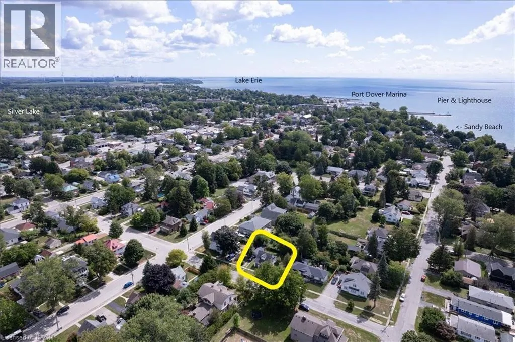 211 MCNAB Street W