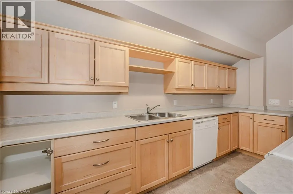 7 FRONT Street Unit# 5, #5