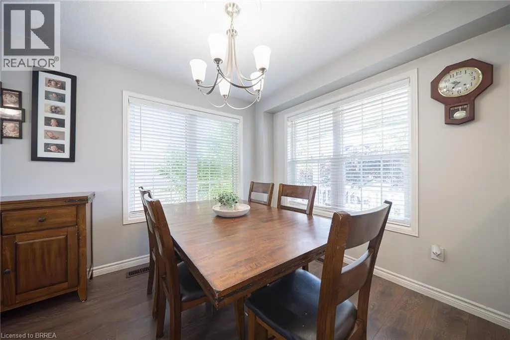 22 HOLLINRAKE Avenue