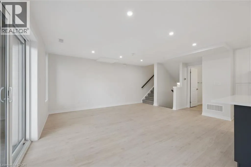 525 ERINBROOK Drive Unit# B039 #B039