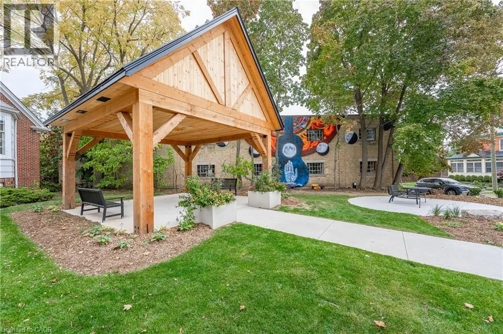 8 SPRING Street Unit# Upper, #Upper
