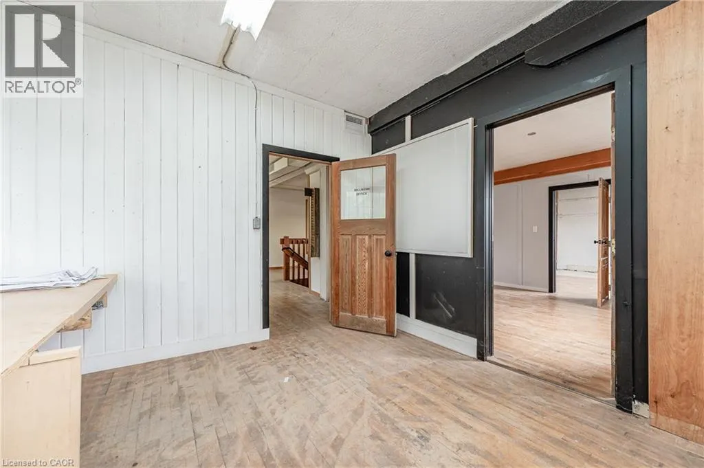 8 SPRING Street Unit# Upper, #Upper