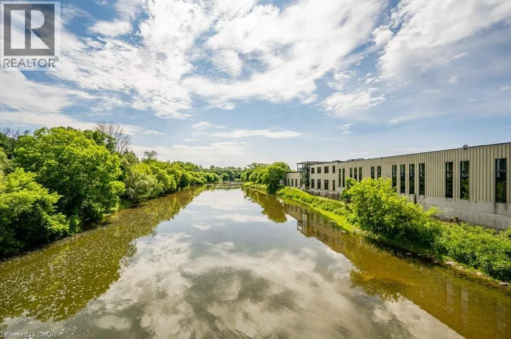 8 SPRING Street Unit# Upper, #Upper