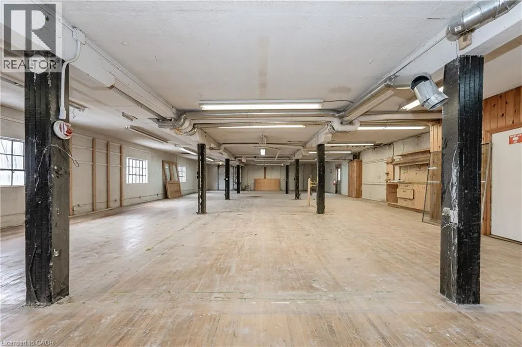 8 SPRING Street Unit# Upper, #Upper