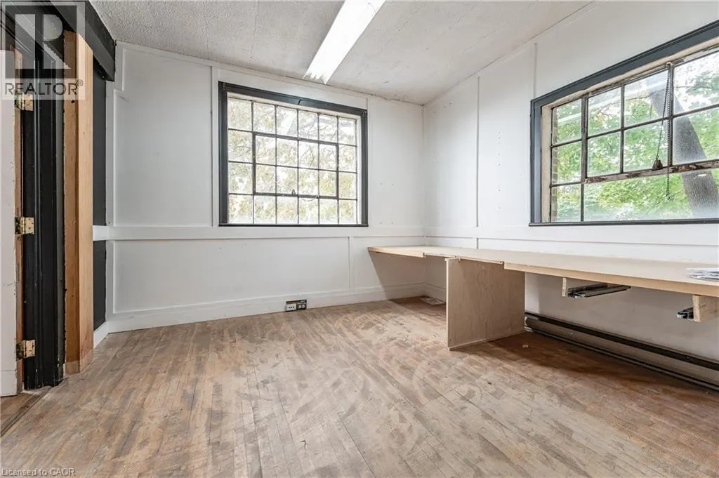 8 SPRING Street Unit# Upper, #Upper
