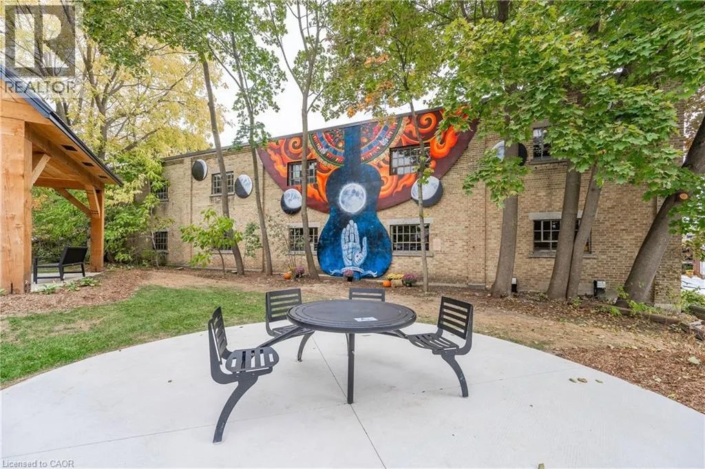 8 SPRING Street Unit# Upper, #Upper